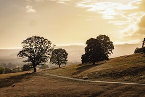 Dumbleton Hall Hotel