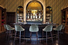 Dumbleton Hall Hotel