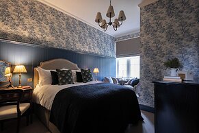 Dumbleton Hall Hotel