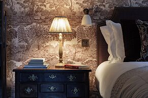 Dumbleton Hall Hotel