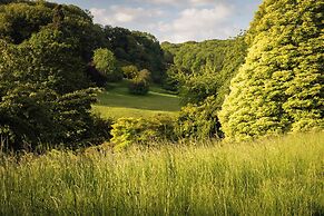 Dumbleton Hall Hotel