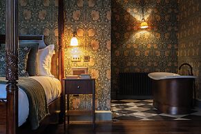 Dumbleton Hall Hotel