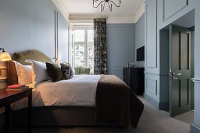 Dumbleton Hall Hotel