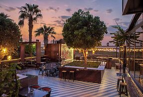 Yas Plaza Mangroves