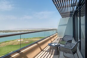 Yas Plaza Mangroves