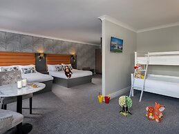 Diamond Coast Hotel