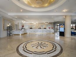 Diamond Coast Hotel