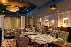 Diamond Coast Hotel