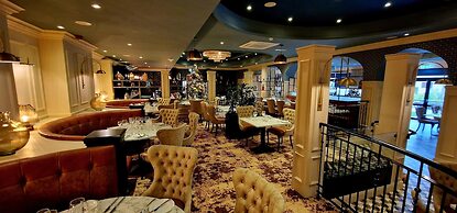 Diamond Coast Hotel