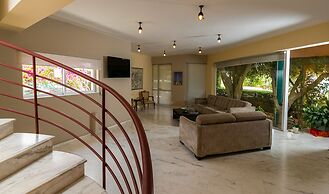 Elotia Hotel