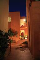 Elotia Hotel
