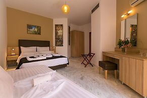 Elotia Hotel