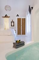 Zefi Hotel & Suites