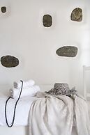 Zefi Hotel & Suites
