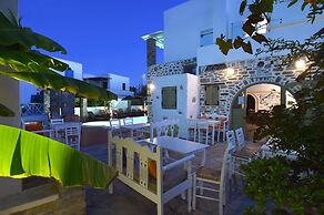 Zefi Hotel & Suites
