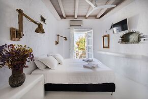 Zefi Hotel & Suites