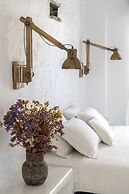 Zefi Hotel & Suites
