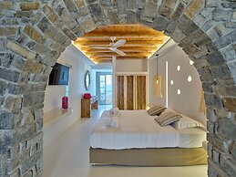 Zefi Hotel & Suites