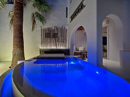 Zefi Hotel & Suites