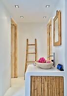 Zefi Hotel & Suites