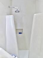 Zefi Hotel & Suites
