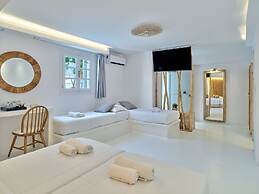 Zefi Hotel & Suites