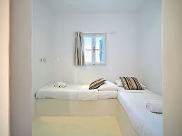 Zefi Hotel & Suites