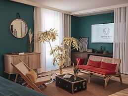 Seven Hotel Paris