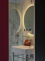 Seven Hotel Paris