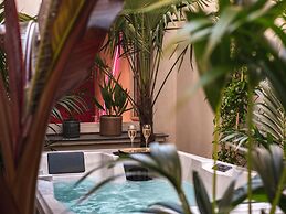 Seven Hotel Paris