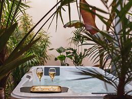 Seven Hotel Paris