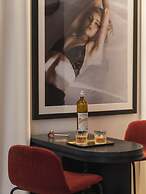 Seven Hotel Paris