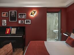 Seven Hotel Paris