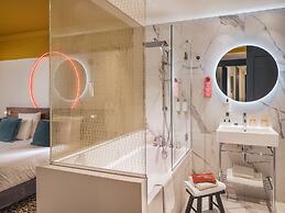 Seven Hotel Paris