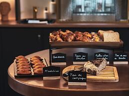Seven Hotel Paris