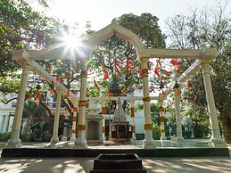Taj Nadesar Palace