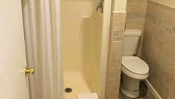 Hampton Motor Inn