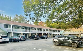 Hampton Motor Inn