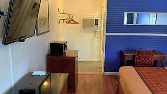 Hampton Motor Inn