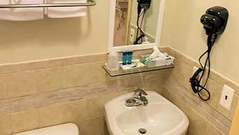 Hampton Motor Inn