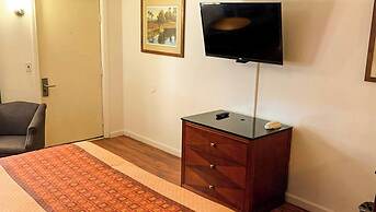 Hampton Motor Inn