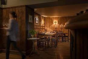 The Hawk Inn