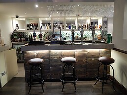 The Highworth Hotel