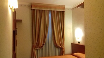 Hotel Dina