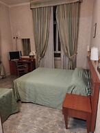 Hotel Dina