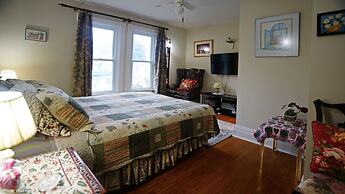 Niagara Inn Bed & Breakfast