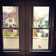 Niagara Inn Bed & Breakfast