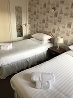 Queens Plaza Hotel