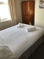 Queens Plaza Hotel
