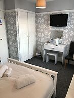 Queens Plaza Hotel